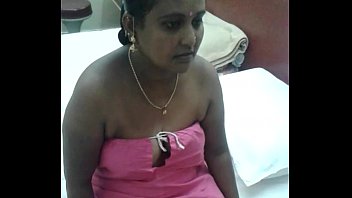 lalitha quitar su sujetador sari petycote