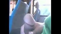 se masturbando na frente de mulheres no ônibus