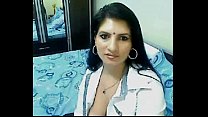 Hot & Geile High Class Bhabhi allein zu Hause im Chat auf Webcam