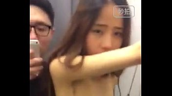 Vídeo de sexo no vestiário do Beijing Sanlitun Uniqlo