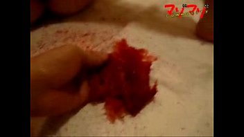Casal amador japonês SM joga cera quente em uma buceta e vagina.