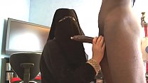 niqab chupando cacete