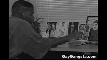 Gays negros disfrutan de una mamada de garganta profunda