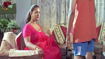 インドの女の子の完全なロマンスwww.antarasagi.com（720p）