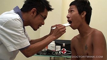 Versaute Medizinfetisch-Asiaten Oliver und Joe