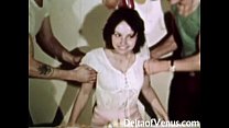 Erotica vintage dos anos 1970 - Buceta peluda faz sexo - feliz dia da foda