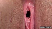 Teenager speziato ceco apre all'estremo la sua gustosa vulva