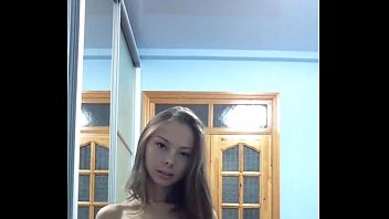 Beautiful teen webcam striptease - hotcamvid.com