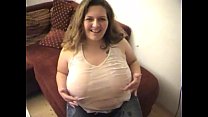 Mijando e Ejaculação na Namorada Chubby Sexy