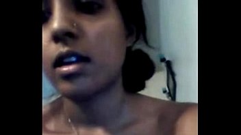 Buceta molhada goteja suco sexual após masturbação com vibrador - Vídeos pornôs indianos