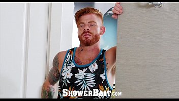 ShowerBait - Bennett Anthony fickt Brendan Phillips in der Dusche