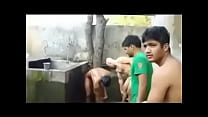 banho indiano quente gay