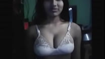 Vídeo de nudez de garota universitária indiana quente