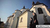 Verrückter Porno mit katholischen Nonnen und Monstern - Tittyholes - XCZECH.com