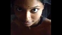 Jovencita india en la ducha - XVIDEOS.COM