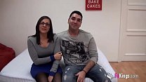 Casal de jovens espanhóis vende sua intimidade e fode para as câmeras pela primeira vez