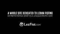 lezfist-3-6-217-video-luna-rivale-Lexi-dona-72P-1