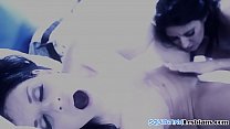 Squirting babe gets her hairy pussy licked