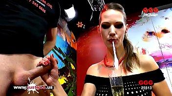 Champagne Cum and Cake pour la reine de Goo Viktoria