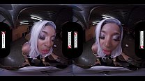 VR Cosplay X Le labbra della fica di Jasmine Webb avvolte intorno al tuo cazzo