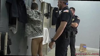 Polícia gay fazendo sexo e chuveiro pornográfico com Valor Roubado