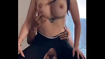 Соло мастурбации тинки в любительском видео