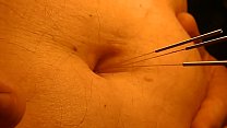 Belly Play piercing con aghi per agopuntura