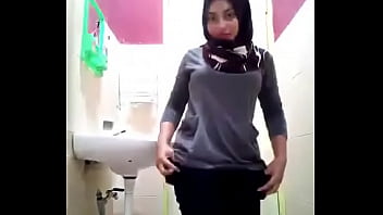 девушка в хиджабе