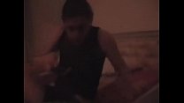 Non-professional youngsters put on a fuck show in their bedroom