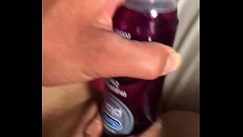 Vidéo fuite !!! Chav fille orgasmes sur une bouteille de lubrifiant