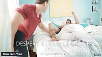 (Cliff Jensen, Tobias) - Desperate Househusband Part 3 Une parodie gay à propos de Xxx - Str8 à Gay - Bande-annonce - Men.com