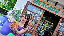 CARNE DEL MERCADO - Süße kolumbianische Verkäuferin lässt sich verführen und im Hotel ficken
