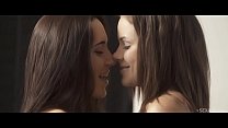 SEXART - Pequeñas lesbianas Kerry Cherry y Leda