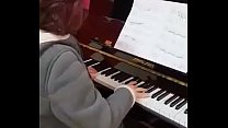 EU TOCANDO O PIANO - EU TOCANDO O PIANO