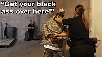 BLACKPATROL-偽の兵士が白い警官によって黒い性交玩具として使用される