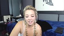Молодая сексуальная блондинка с косичками использует игрушку в своей идеальной киске 18flirtCom