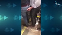 Le sessuali in Metro non si fermano; l'uomo ne tocca un altro