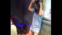 Larissa Erthal Gostosa dançando