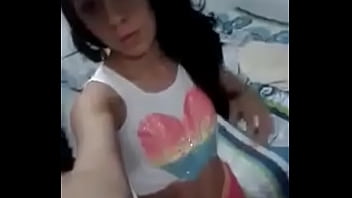 Menina de 18 anos se masturba para o namorado baixar o vídeo COMPLETO em: http://fainbory.com/13on