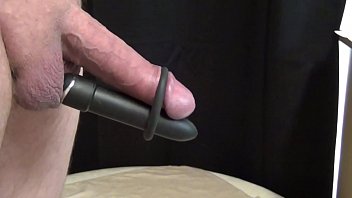 Dildo Jerking and Thinking on A ...
