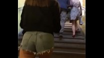Pantalones cortos perfectos de culo sincero