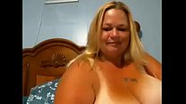 BBW mom loves to show off for me