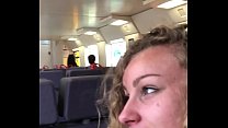Ange Emily pipe publique dans le train et cumswallowing !!