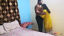 Indiano Shanaya Bhabhi in accattivante vestito di Desi Shalwar che fa sesso del primo piano con amore