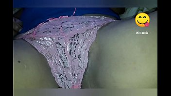 Enseigner le vagin poilu de ma femme Claudia