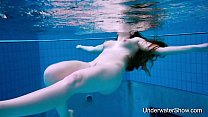 Hot bubble butt teen Simonna underwater