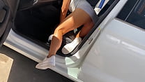 Esposa pública piscando aspirador de lavagem de carro Instagram hollymarie