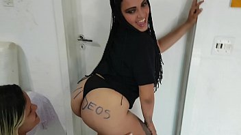 Paty Butt - мокрая женщина в El Toro De Oro