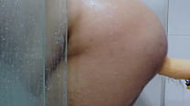 Obesa anal en la ducha