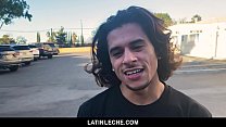 LatinLeche - Latino Fanboy chupa o pau de um cameraman